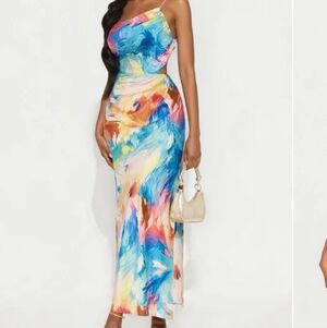 Nwt Sold Out fashion Nova Size L Janice Satin Maxi Dress - Blue/combo